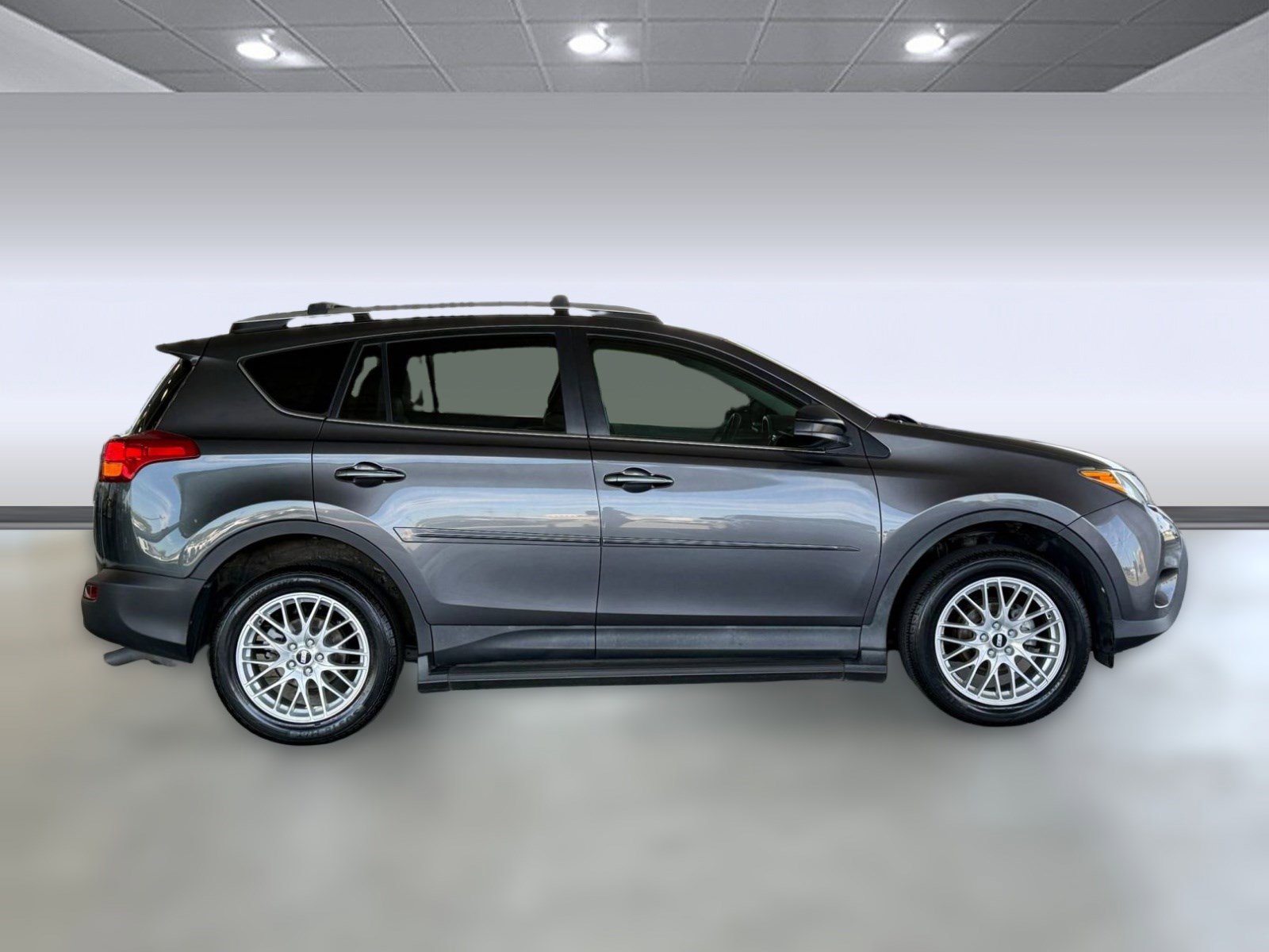 Used 2013 Toyota RAV4 LE image 7