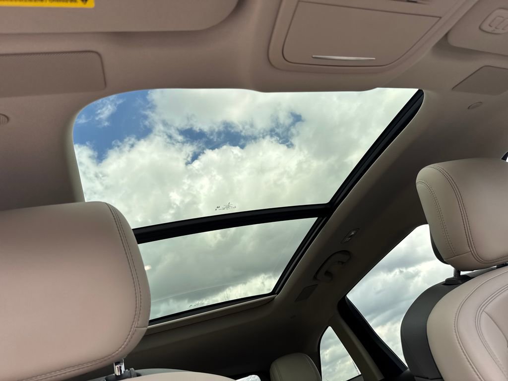 Used 2025 Lincoln Nautilus Reserve image 26