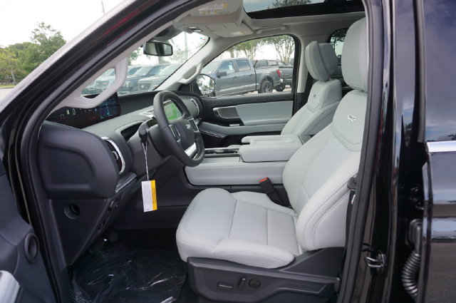 New 2026 Ford Expedition Max Platinum w/ Driver's Package AWD/4WD image 34