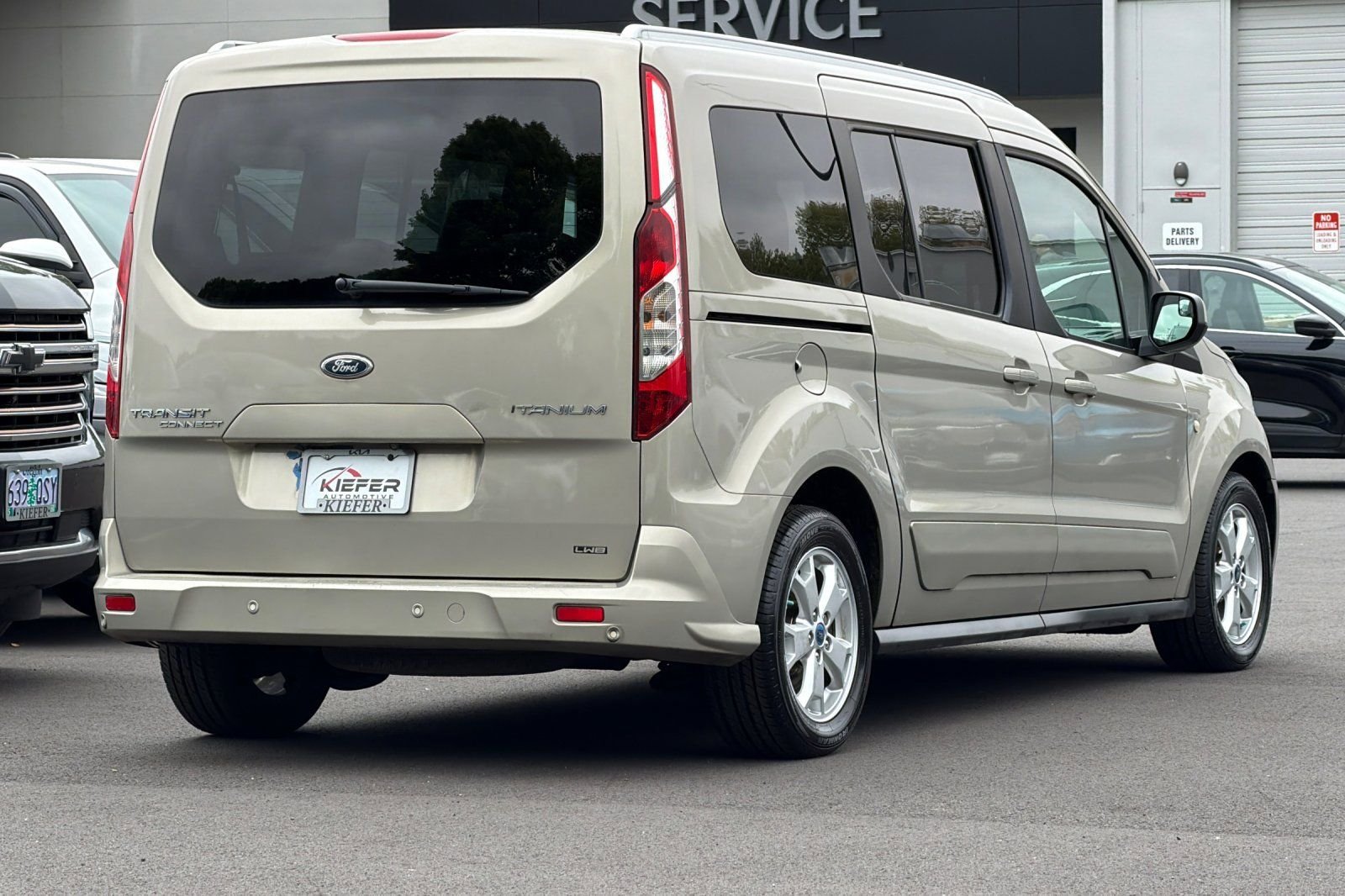 Used 2016 Ford Transit Connect Titanium FWD image 4