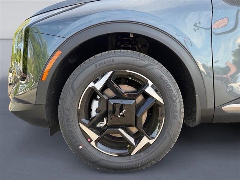 New 2026 Kia Sportage EX FWD image 9