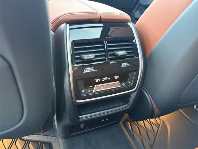 New 2026 BMW X5 xDrive50e w/ Executive Package image 24