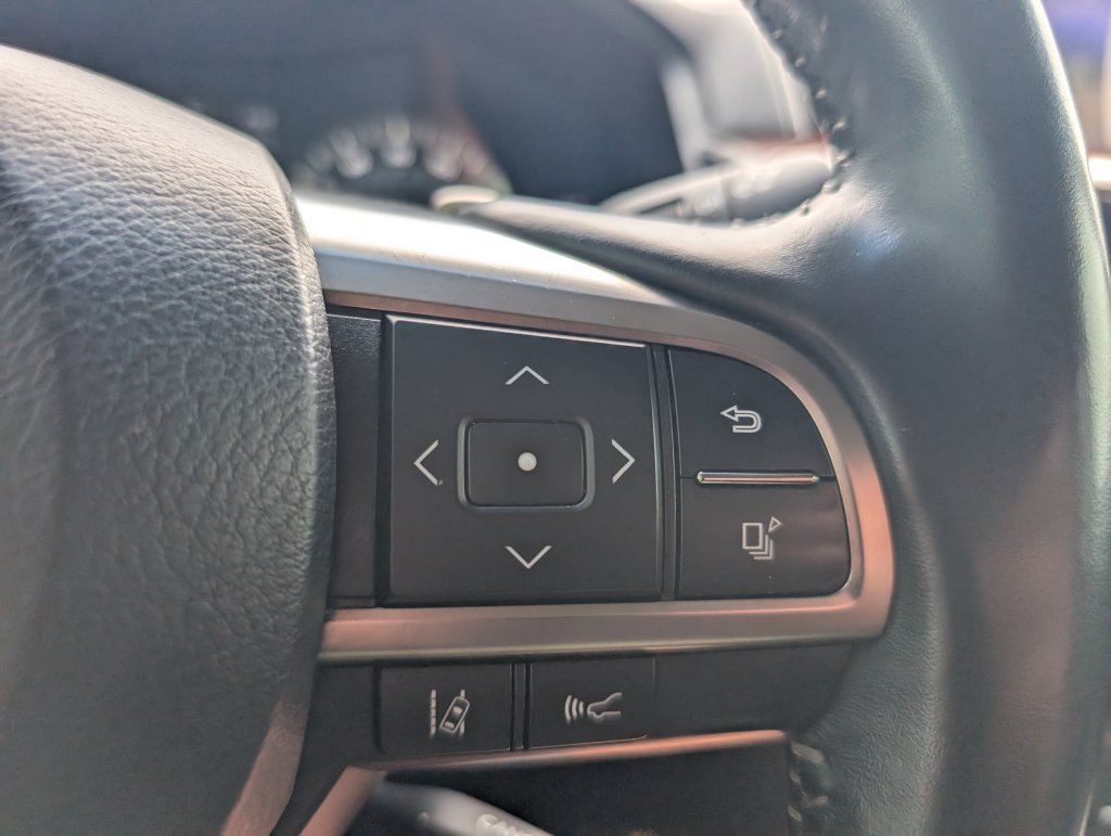 Used 2020 Lexus LX 570 4WD w/ Luxury Package image 21