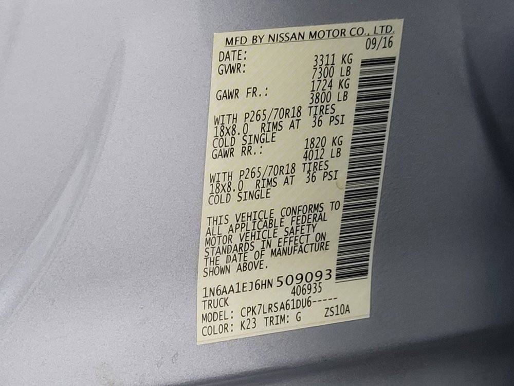 Used 2017 Nissan Titan S image 33