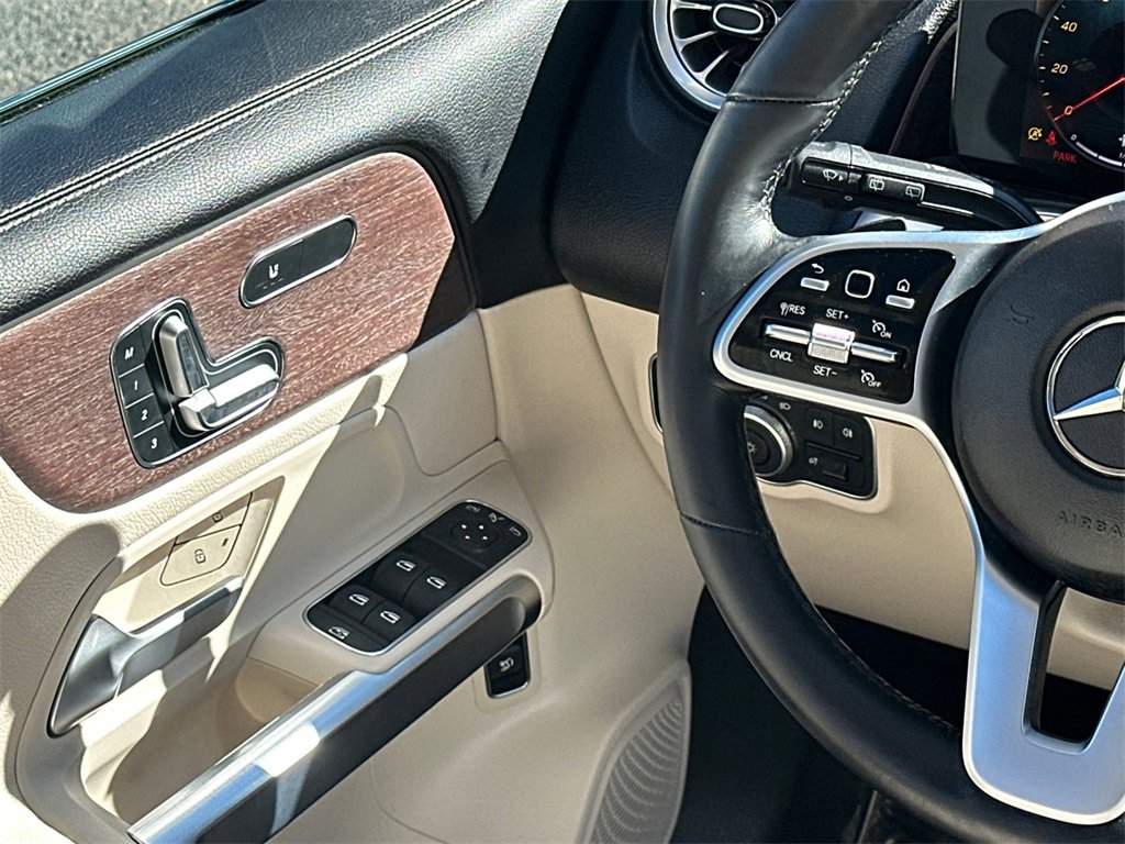 Used 2023 Mercedes-Benz GLB 250 4MATIC image 20