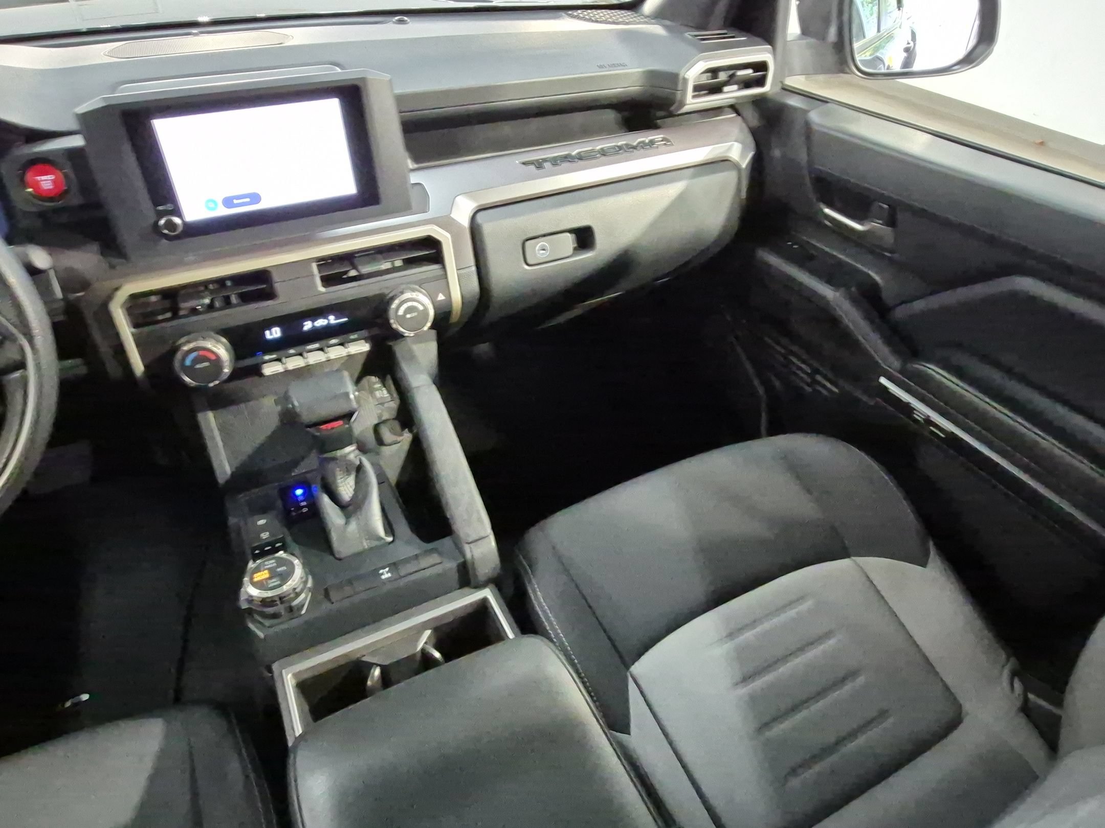 Used 2025 Toyota Tacoma TRD Off-Road AWD/4WD image 11