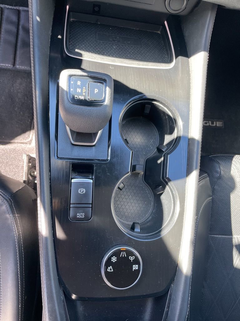 Used 2022 Nissan Rogue Platinum w/ Head-Up Display Package image 23