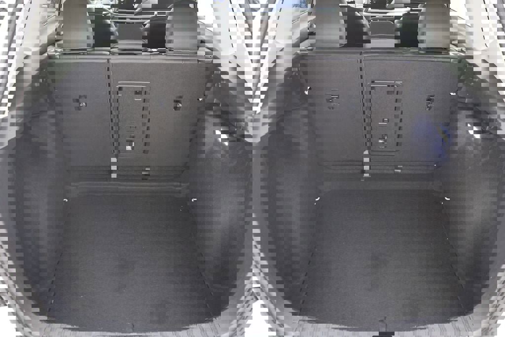 Used 2024 Volkswagen Taos SE image 26