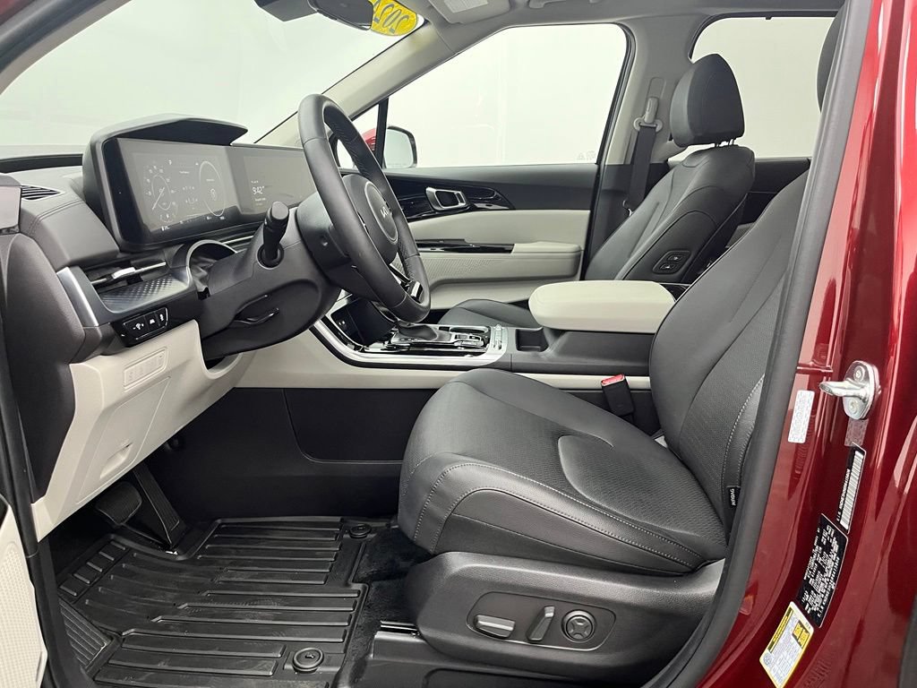 Used 2024 Kia Carnival SX Prestige FWD image 21