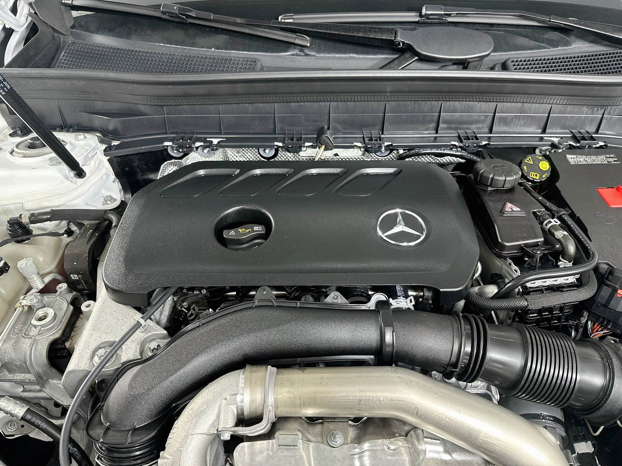 Used 2025 Mercedes-Benz GLB 250 image 36