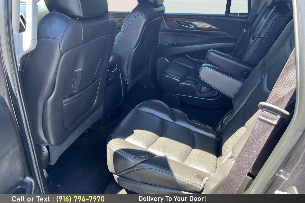 Used 2016 Cadillac Escalade Luxury AWD/4WD image 16