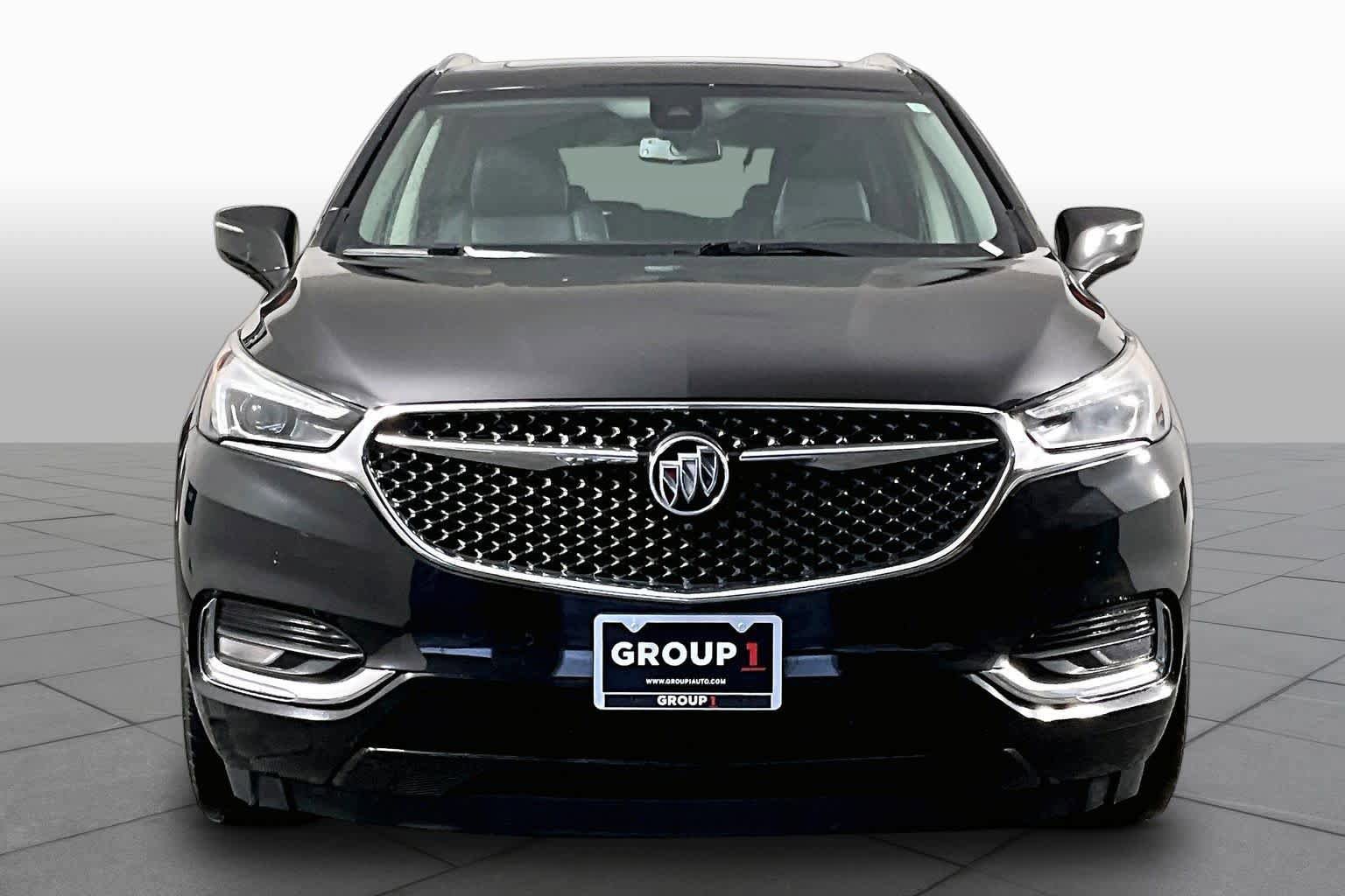 Used 2020 Buick Enclave Avenir w/ Avenir Technology Package AWD/4WD image 4