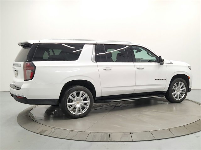 Used 2023 Chevrolet Suburban High Country image 8