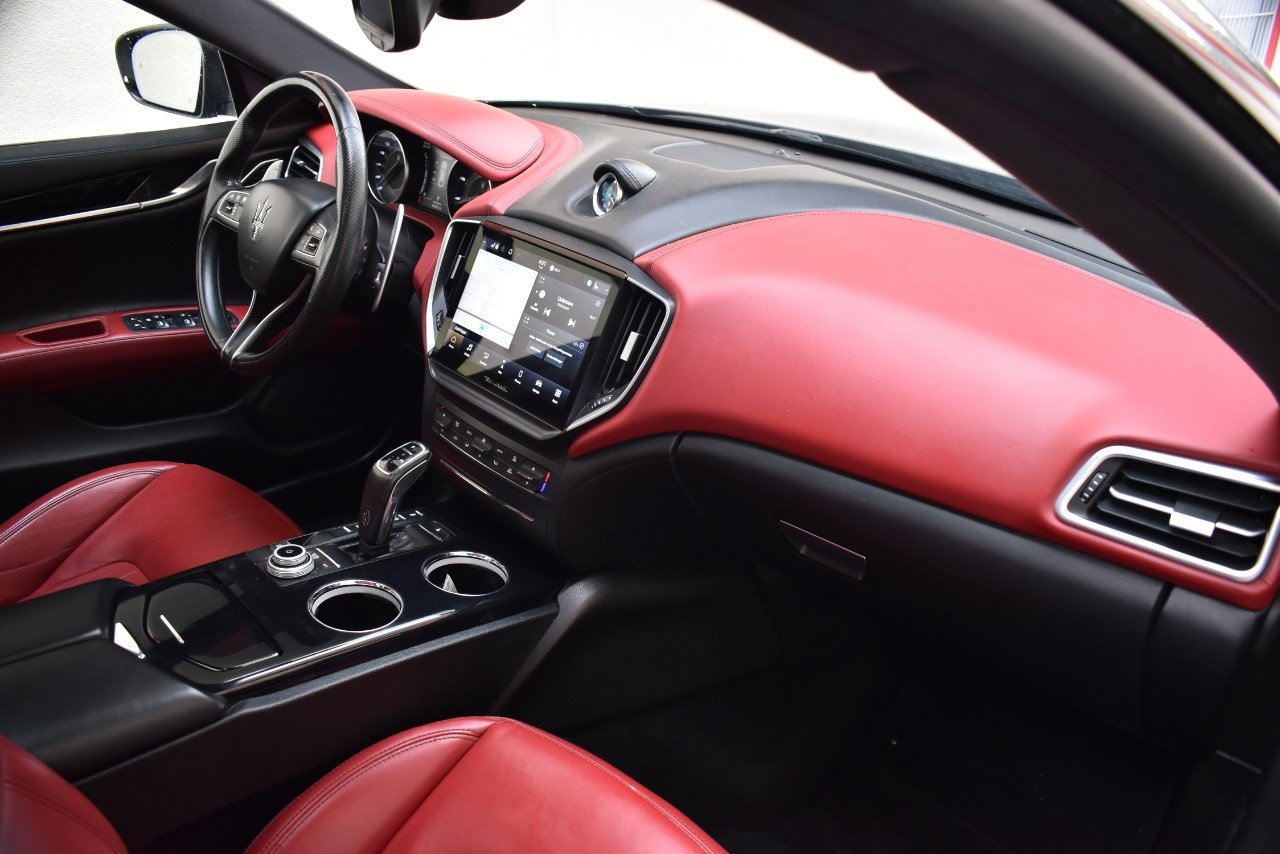 Used 2022 Maserati Ghibli Modena Q4 AWD/4WD image 21