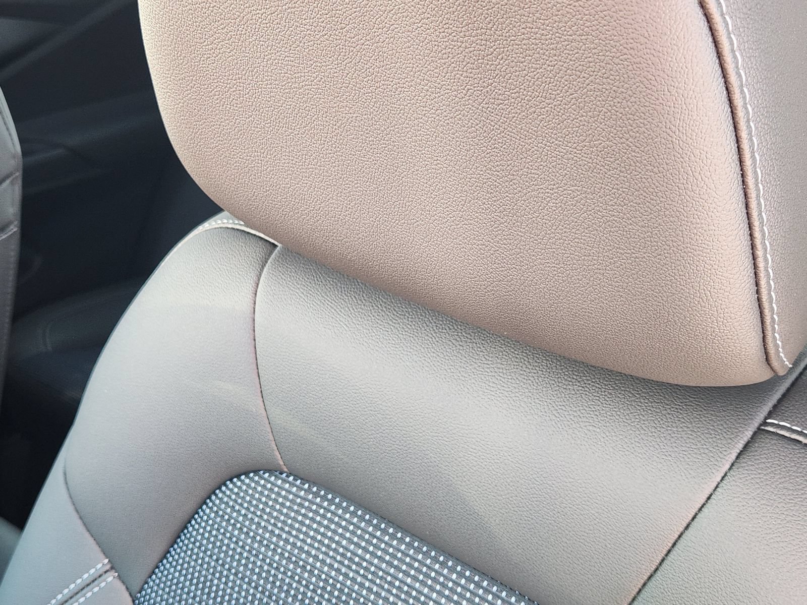 New 2026 Buick Envista Sport Touring w/ Convenience I Package FWD image 18