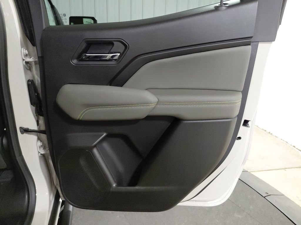 New 2026 Chevrolet Colorado ZR2 AWD/4WD image 19