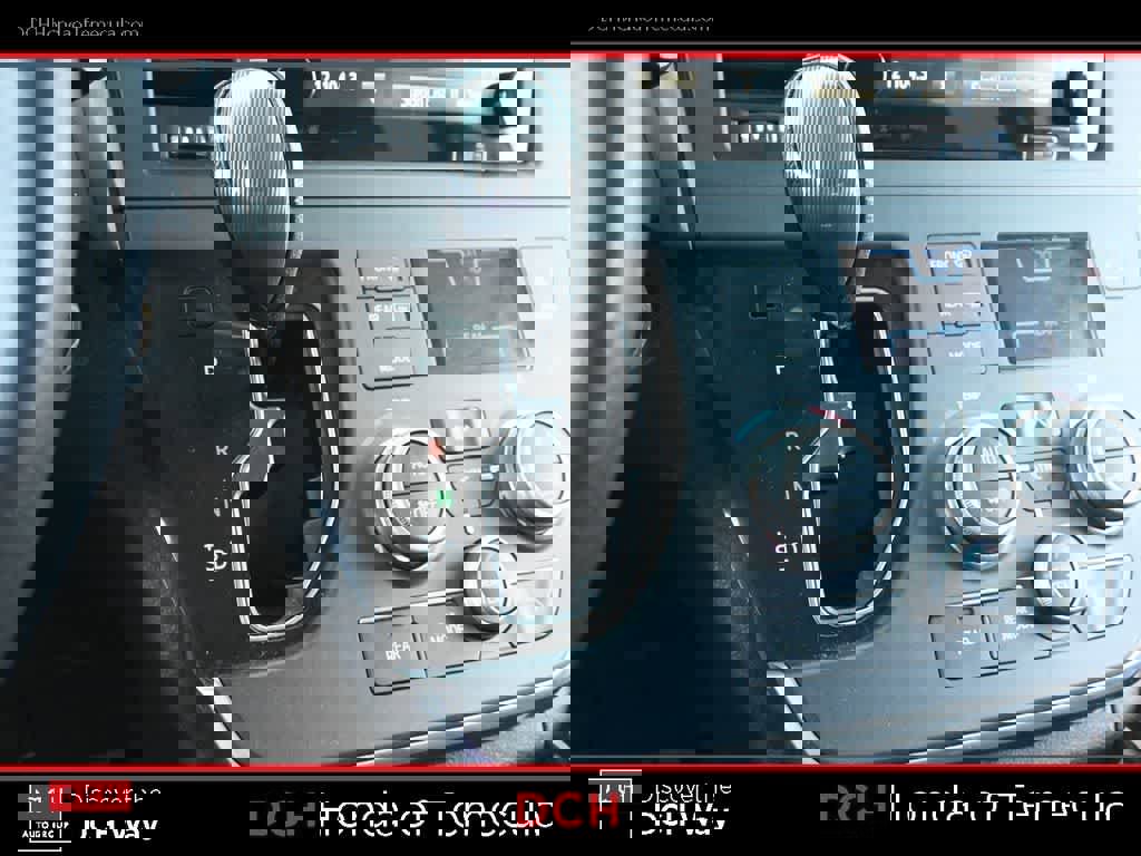 Used 2016 Toyota Sienna SE Premium image 11