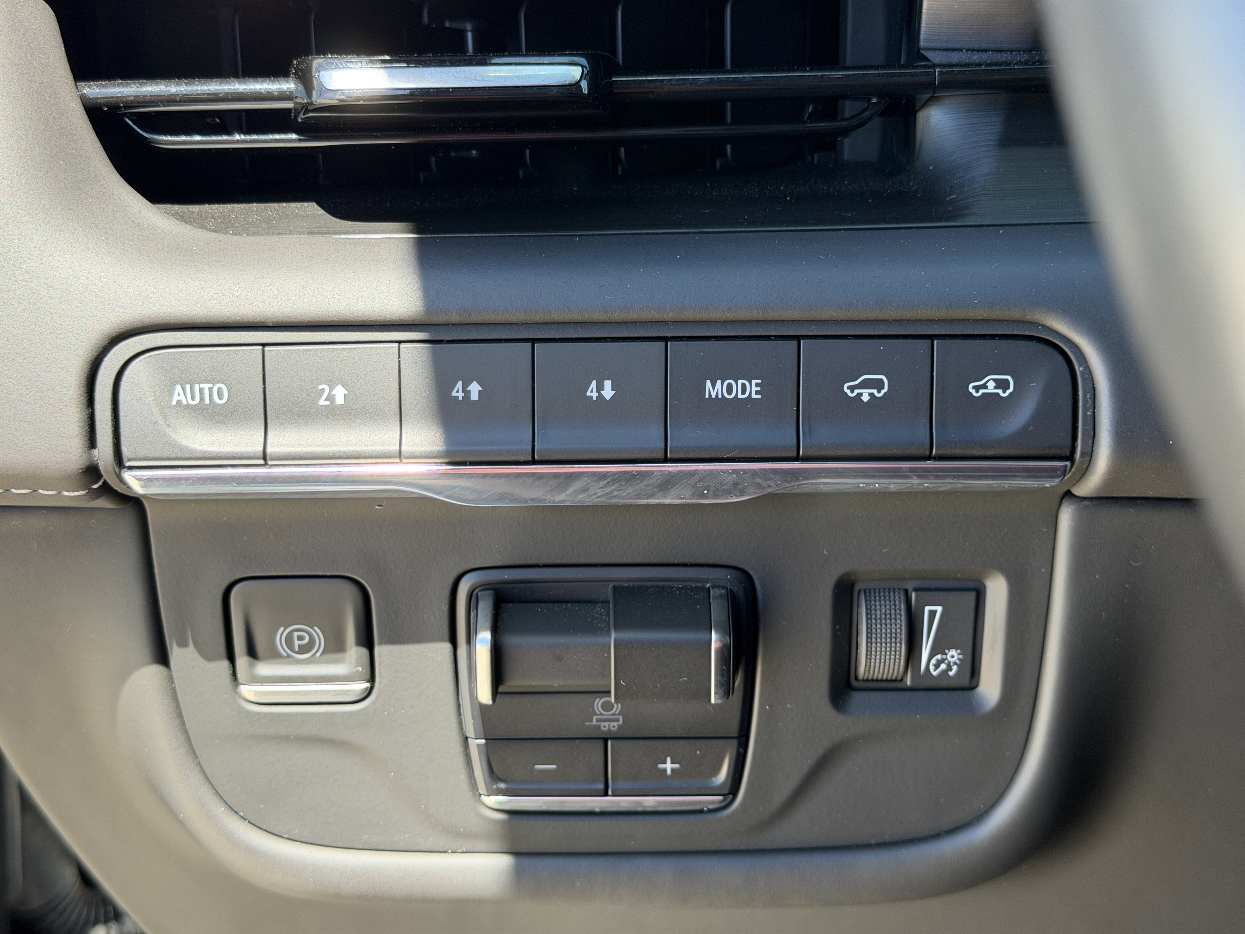 Certified 2022 Cadillac Escalade Premium Luxury Platinum w/ LPO, Radiant Package image 28