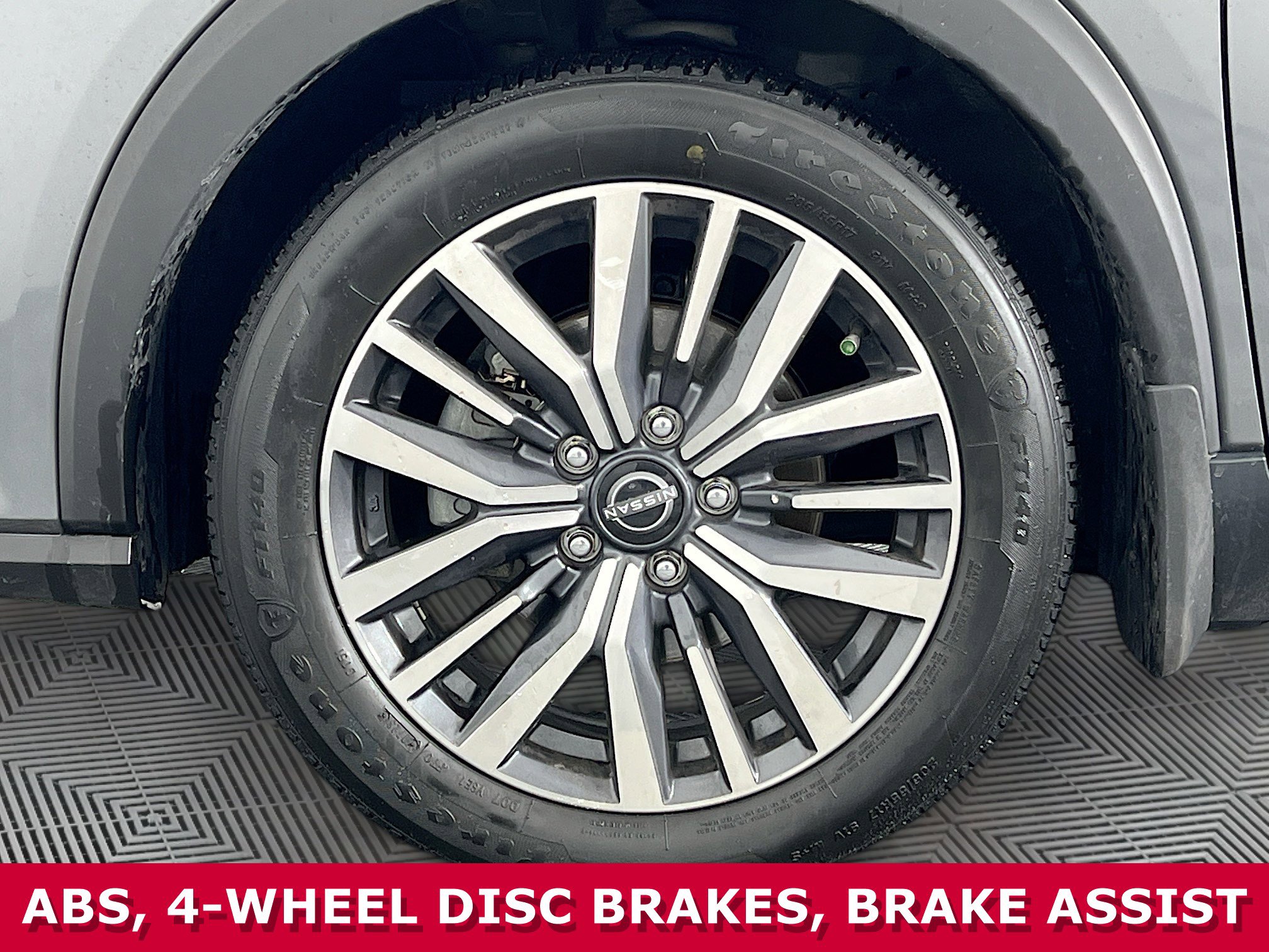 Used 2023 Nissan Kicks SR image 32