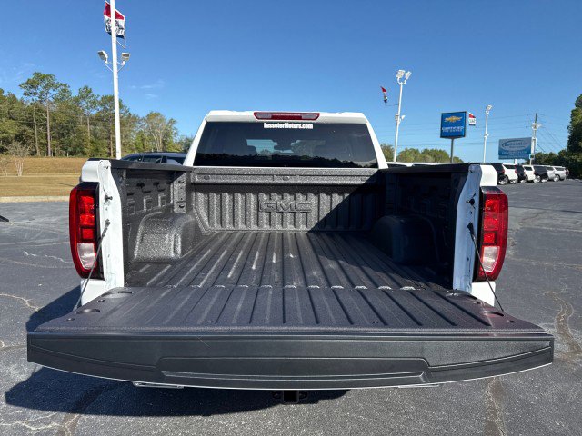 New 2026 GMC Sierra 1500 SLE image 5