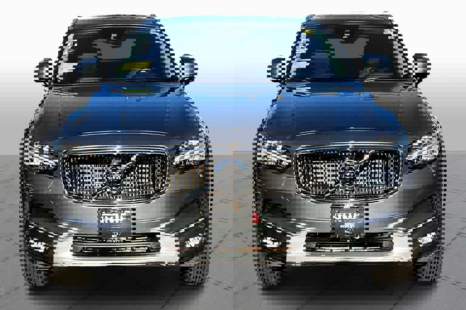 Used 2019 Volvo V90 T5 Cross Country w/ Protection Package Premier image 4