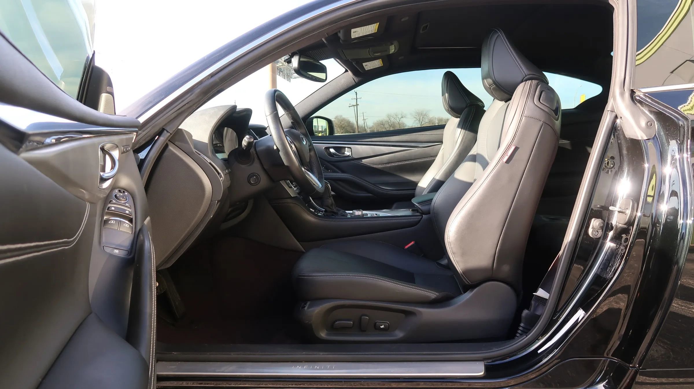 Used 2021 INFINITI Q60 3.0t Luxe w/ Essential Package AWD/4WD image 15