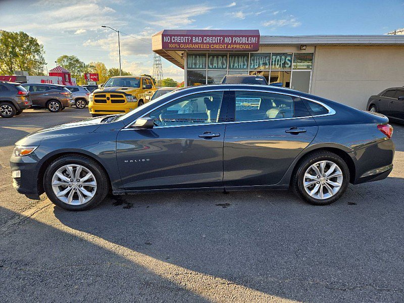 Used 2021 Chevrolet Malibu LT image 2