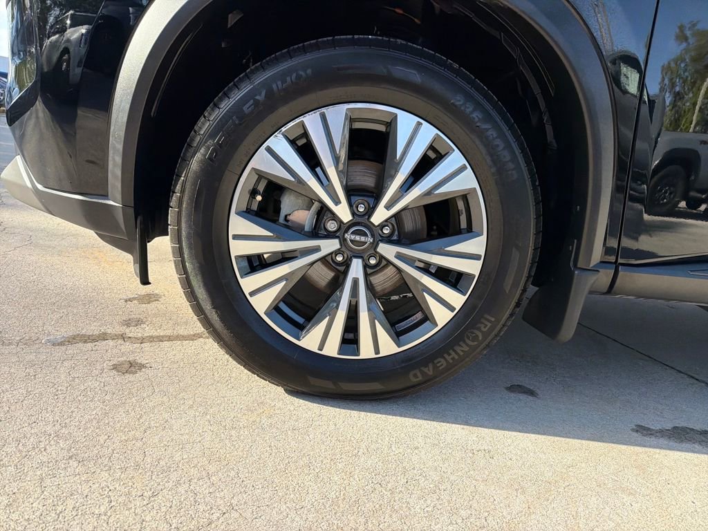 Certified 2023 Nissan Rogue SV image 39