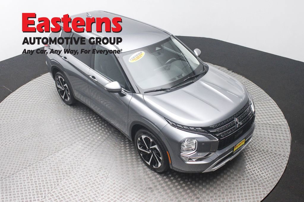 Used 2024 Mitsubishi Outlander SE image 4