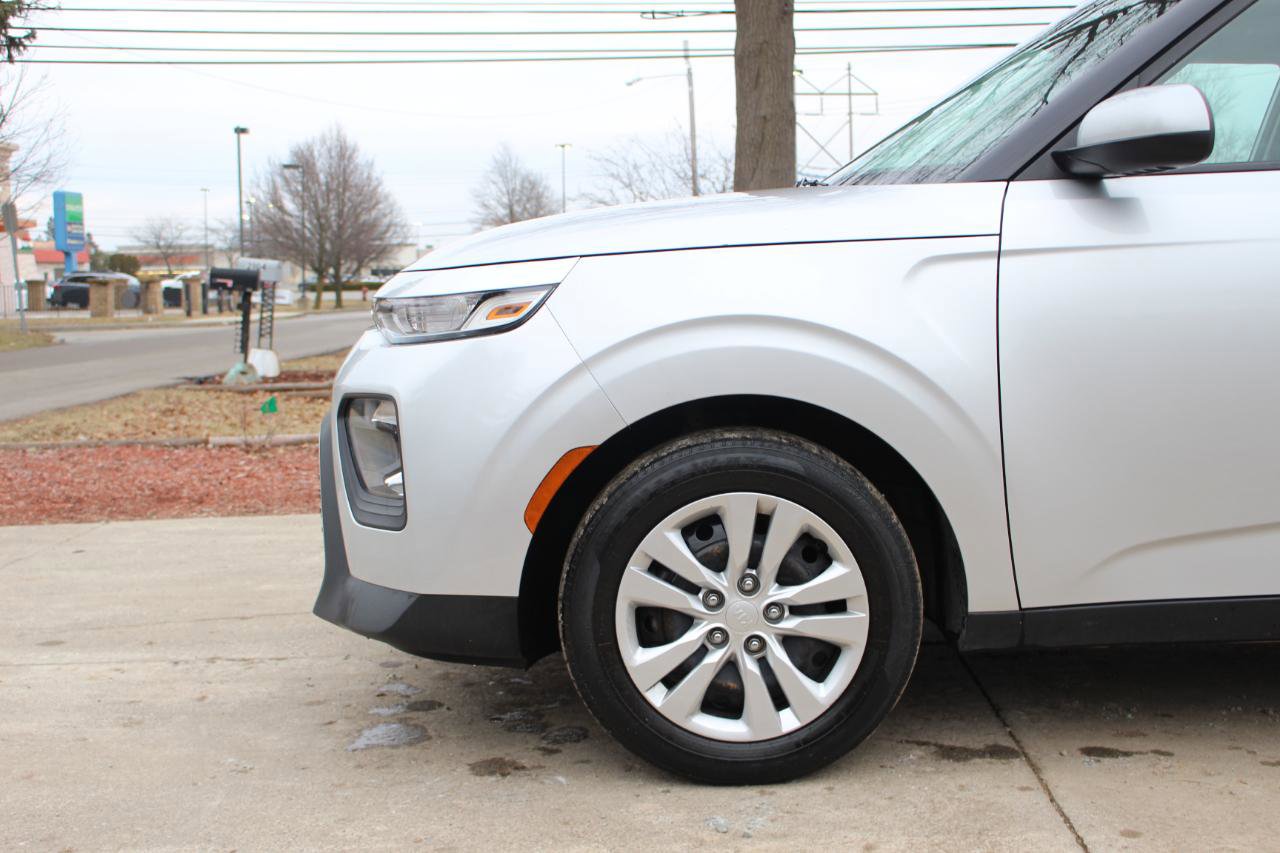 Used 2021 Kia Soul LX image 41