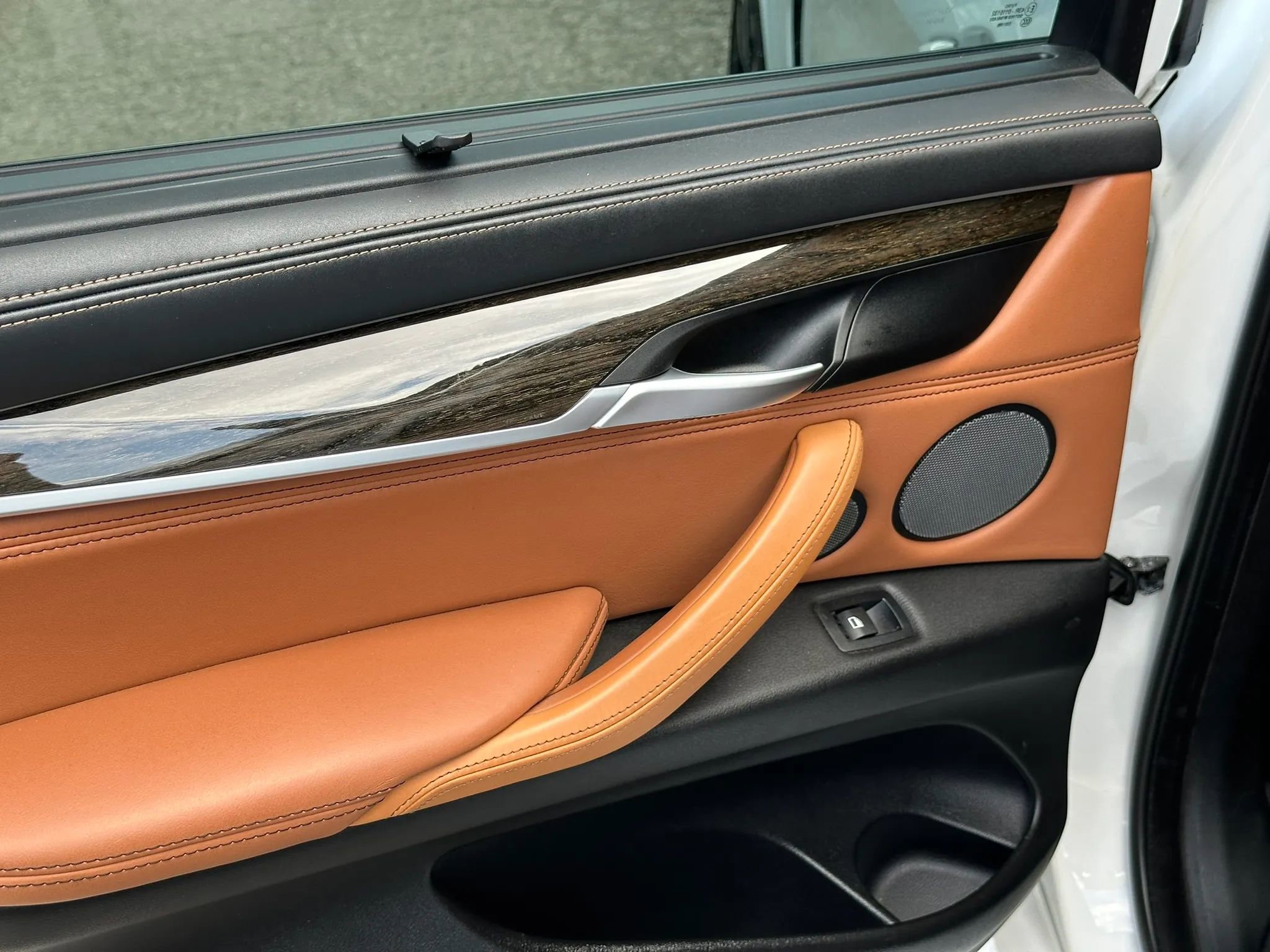 Used 2017 BMW X5 xDrive50i AWD/4WD image 18