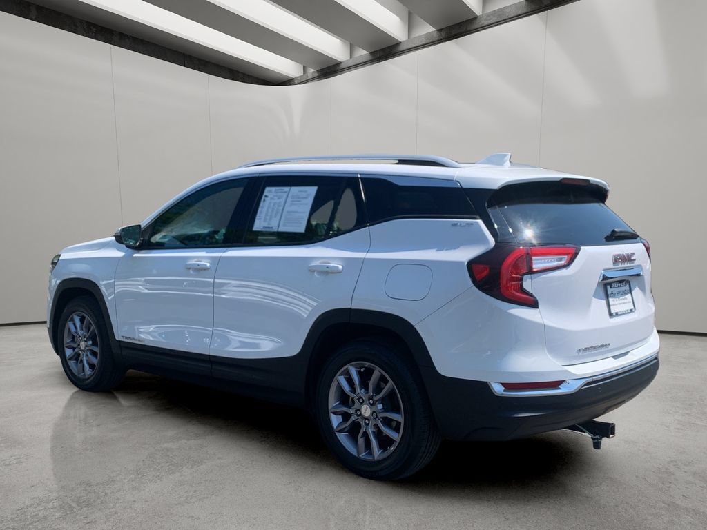 Used 2022 GMC Terrain SLT FWD image 3