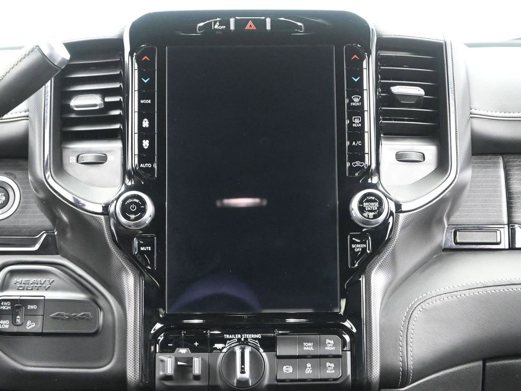 Used 2024 RAM 2500 Limited image 26