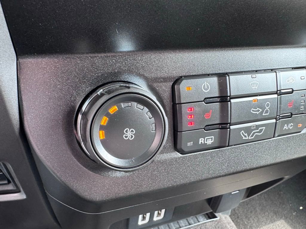 Certified 2020 Ford F150 XLT w/ Equipment Group 302A Luxury AWD/4WD image 36