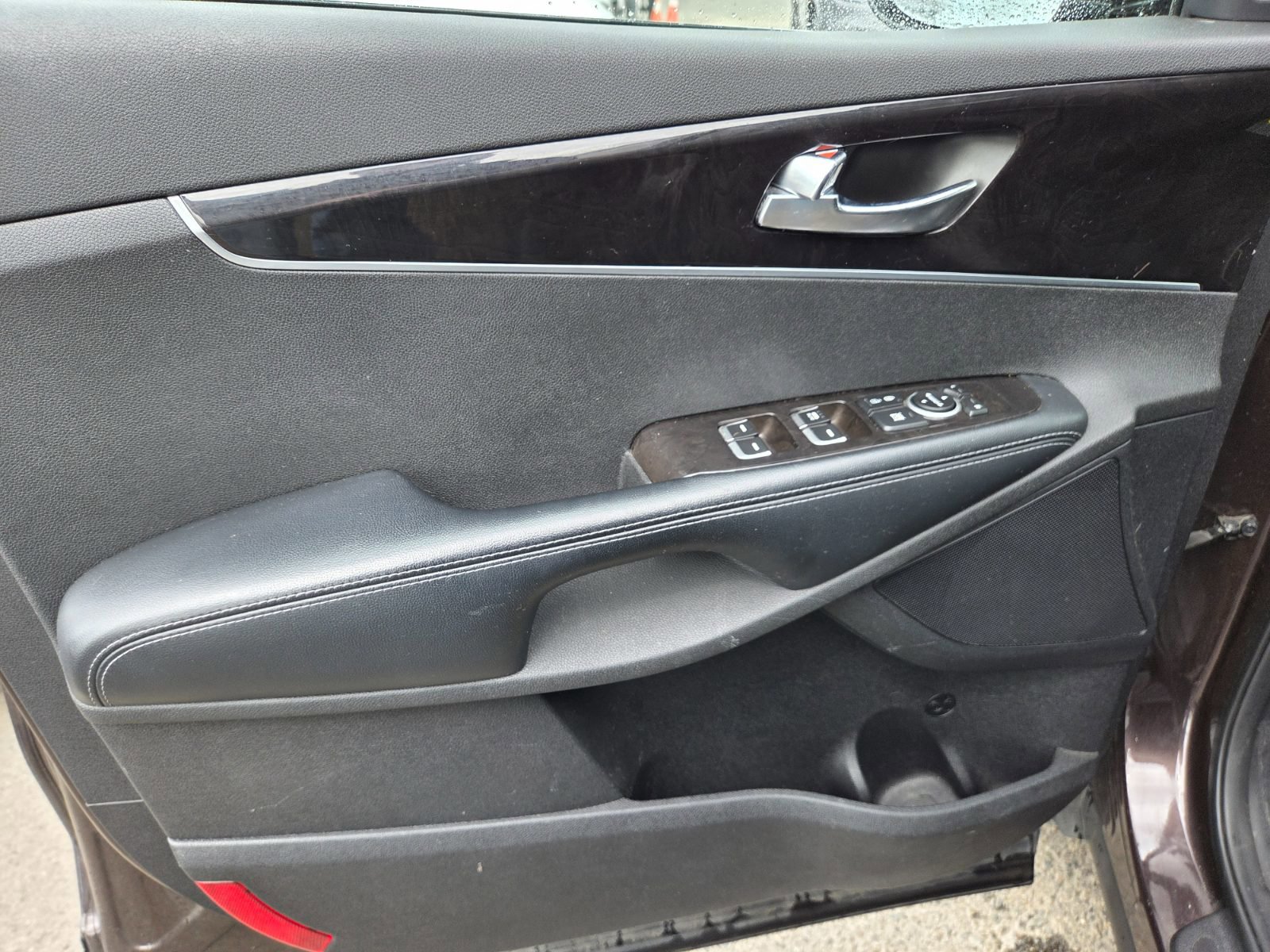 Used 2017 Kia Sorento EX image 7