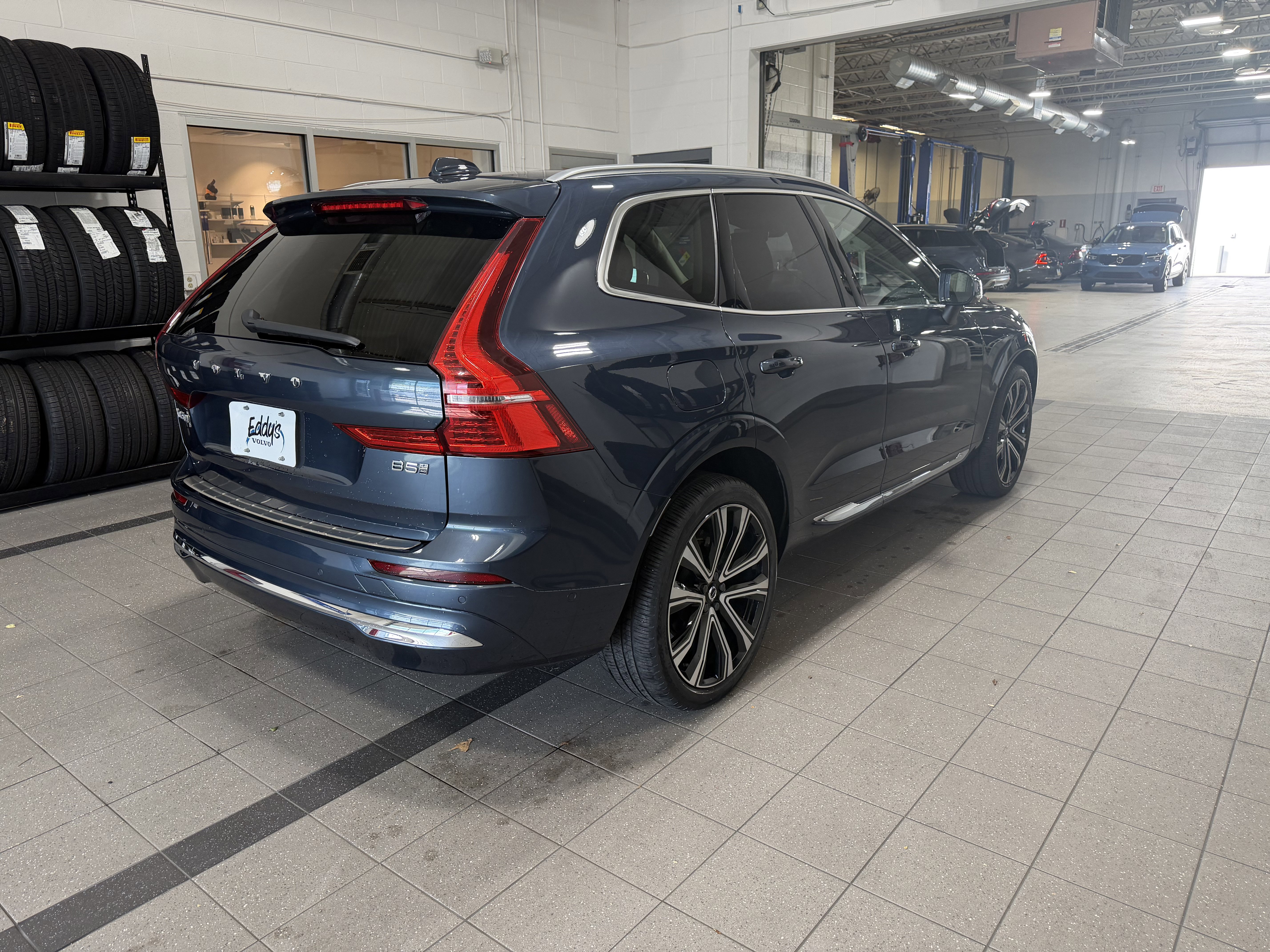 Used 2023 Volvo XC60 B5 Ultimate w/ Climate Package AWD/4WD image 8