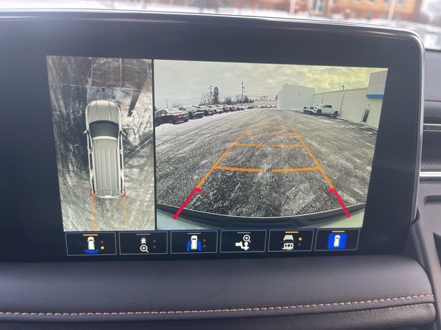 Used 2024 GMC Yukon AT4 w/ Technology Package image 18