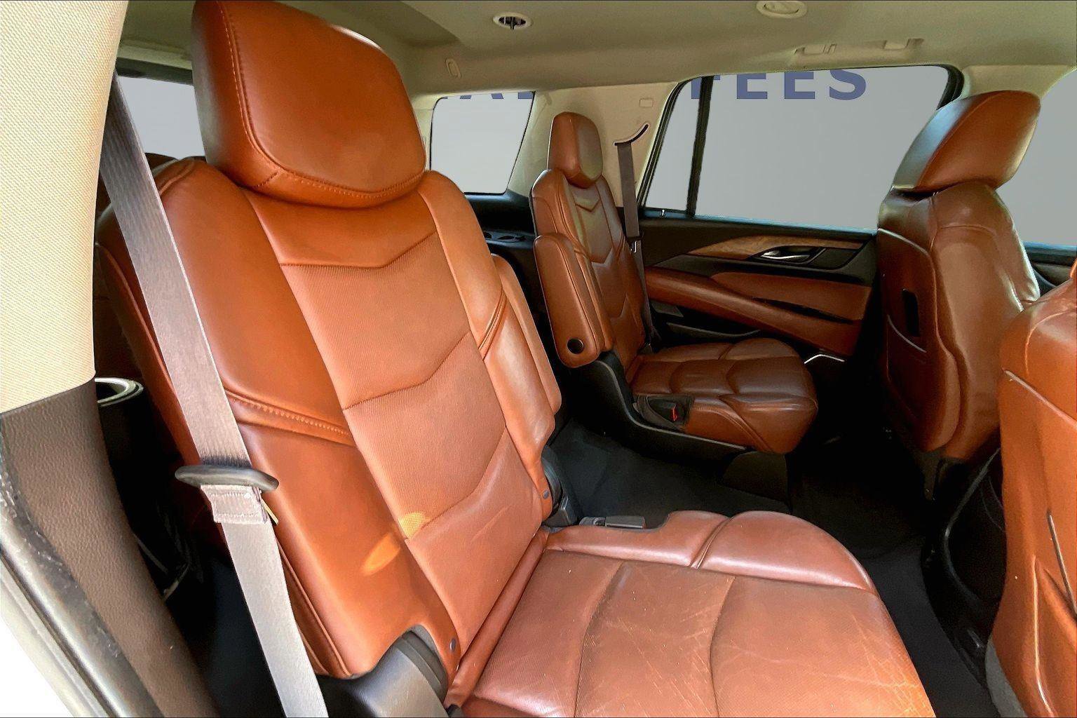 Used 2015 Cadillac Escalade Premium AWD/4WD image 25