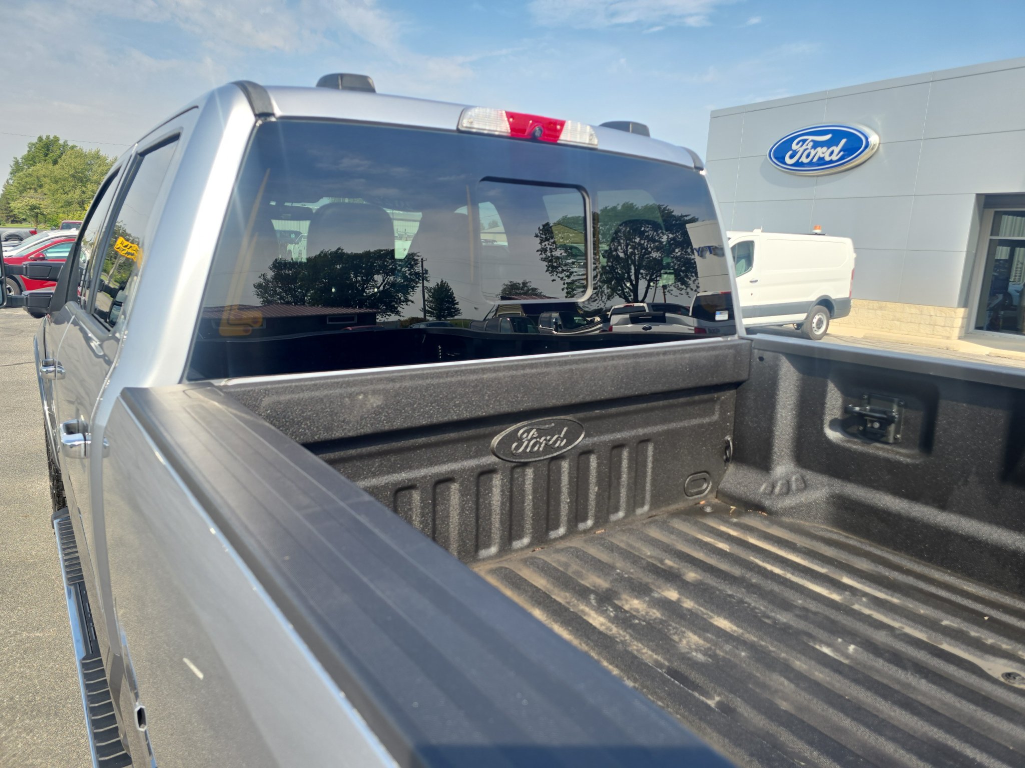 Used 2022 Ford F350 Lariat w/ Chrome Package AWD/4WD image 11