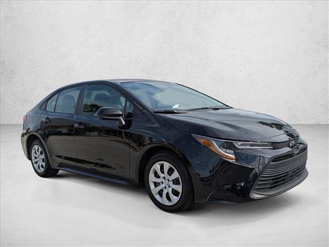 Certified 2025 Toyota Corolla LE image 3