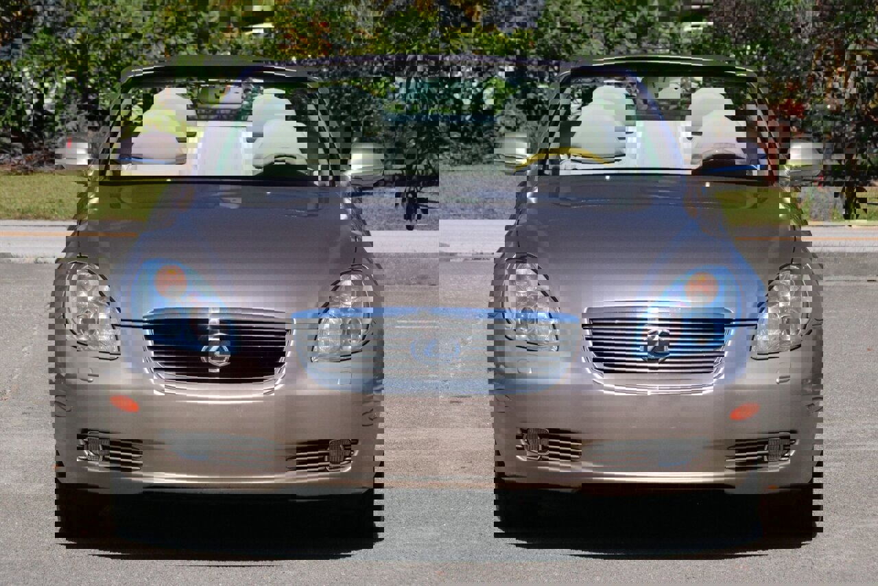 Used 2004 Lexus SC 430 Convertible image 8