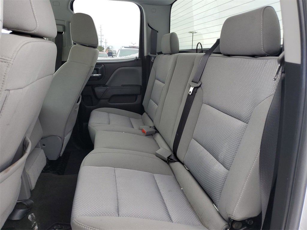 Used 2018 Chevrolet Silverado 1500 Custom w/ Custom Value Package image 21