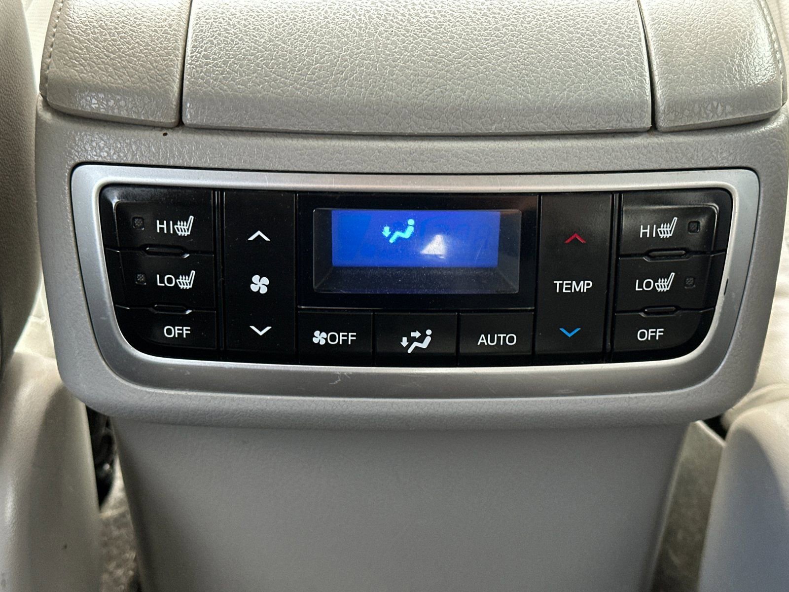 Used 2015 Toyota Highlander Limited Platinum AWD/4WD image 15