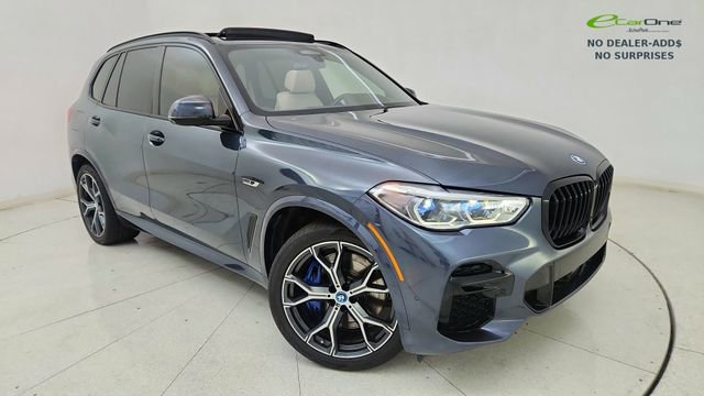 Used 2022 BMW X5 xDrive45e w/ M Sport Package image 1