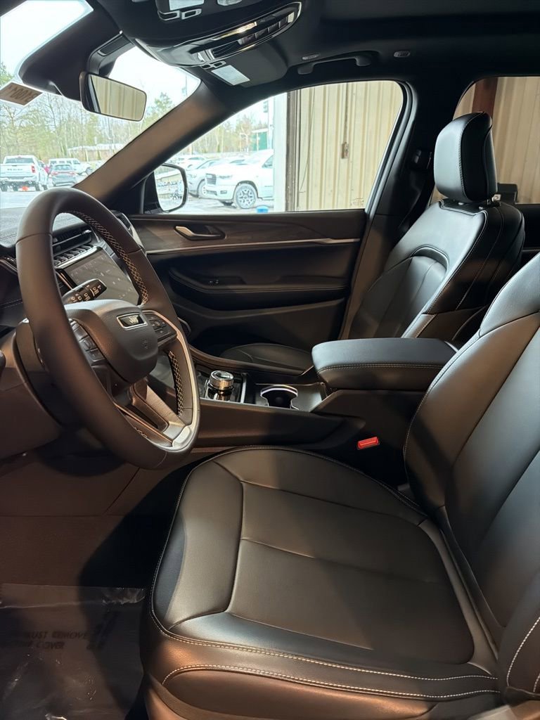 New 2025 Jeep Grand Cherokee Limited image 17