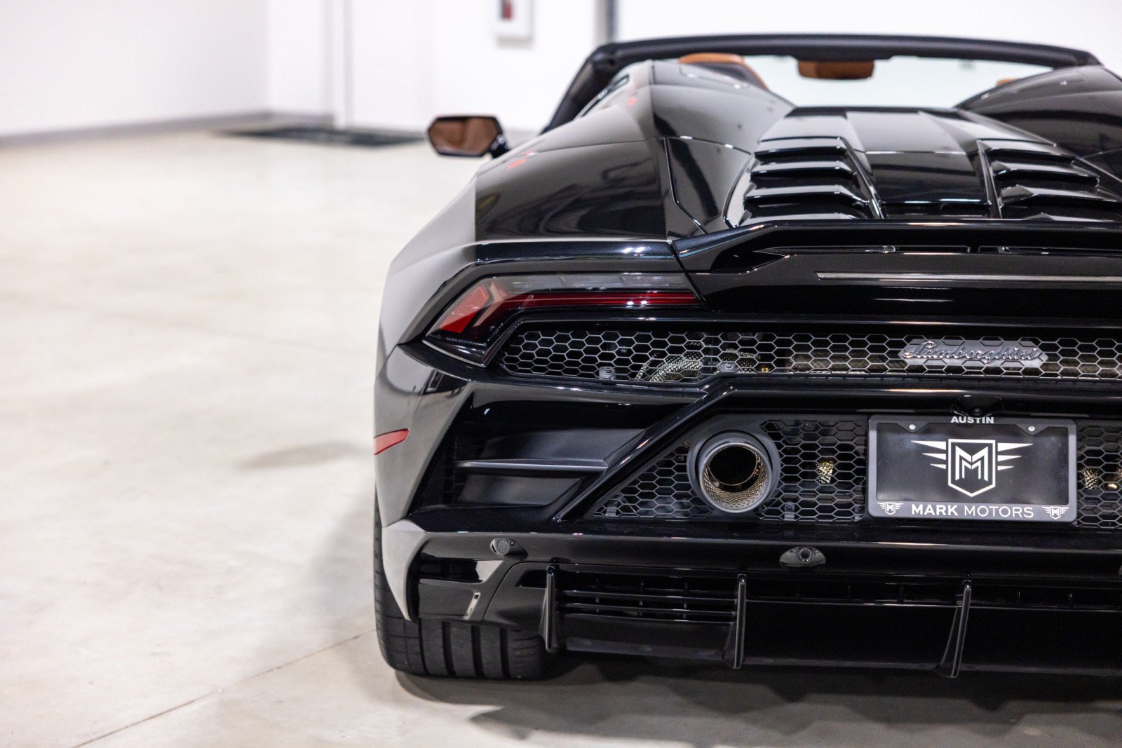 Used 2023 Lamborghini Huracan EVO AWD/4WD image 14