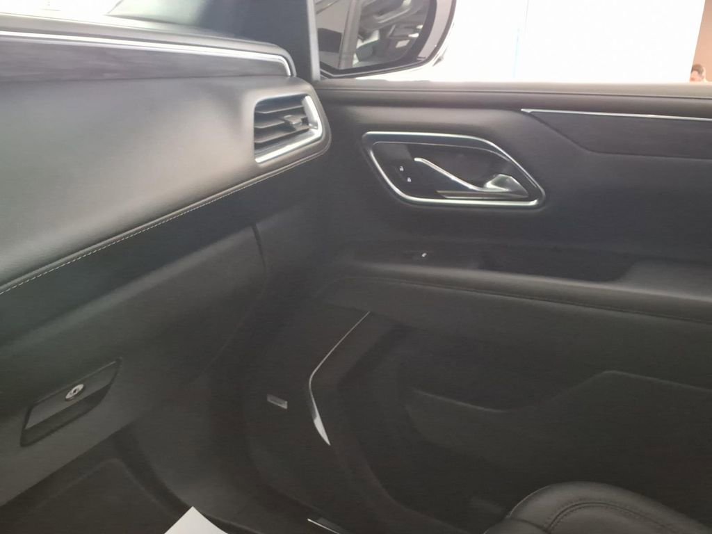 Used 2023 Chevrolet Tahoe LT w/ Luxury Package image 19