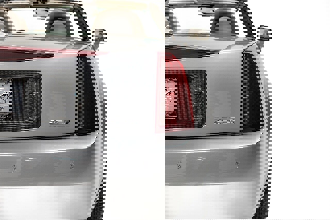 Used 2005 Cadillac XLR image 23