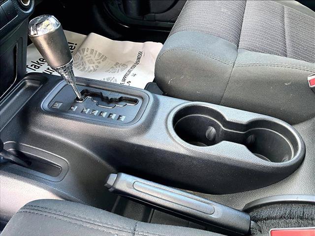 Used 2011 Jeep Wrangler Sport AWD/4WD image 13