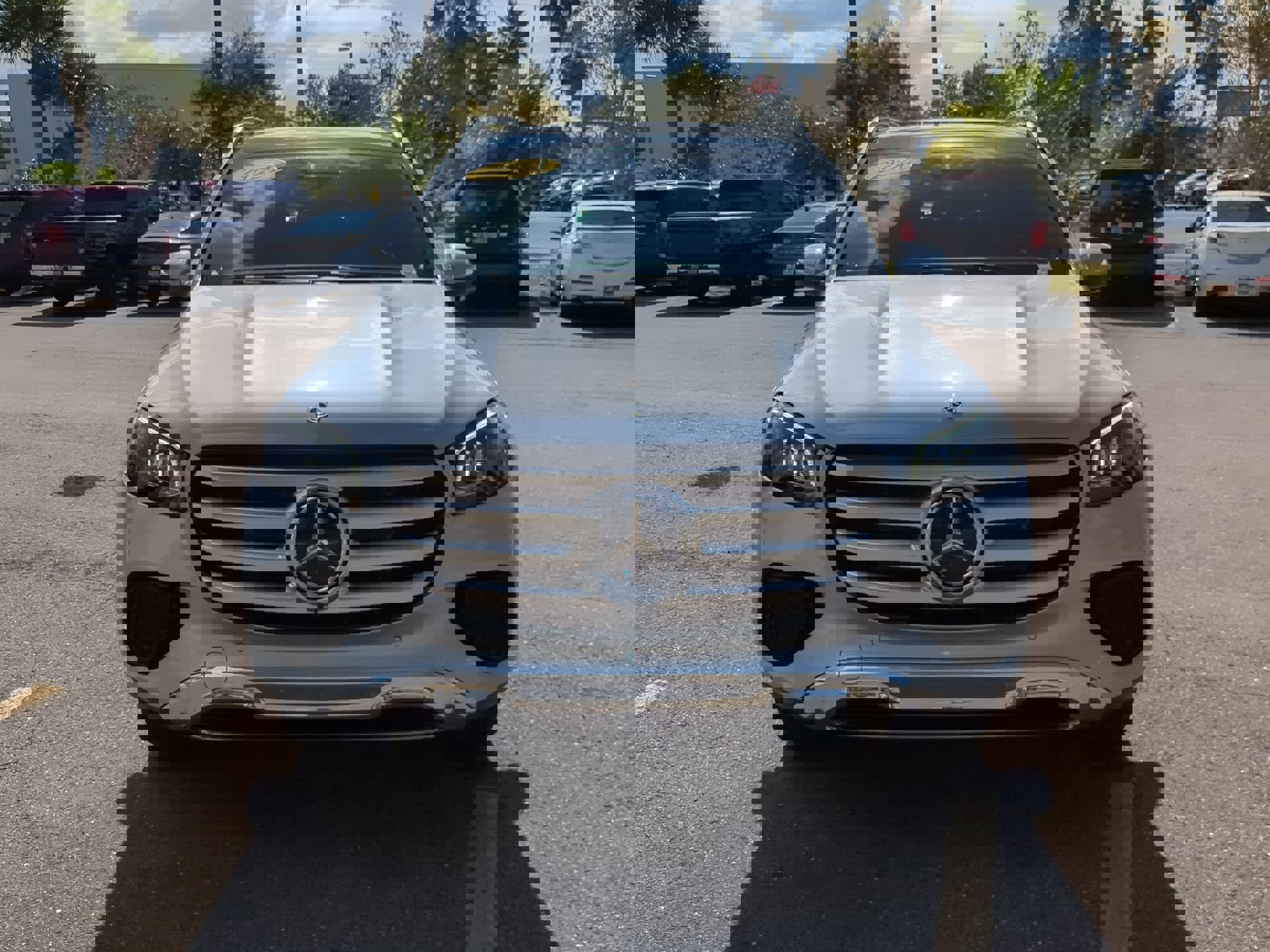 Used 2024 Mercedes-Benz GLS 450 4MATIC image 4